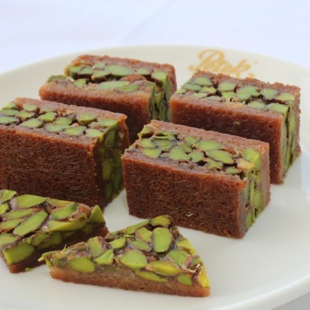 Ballı Fıstıklı Osmanlı Tatlısı Ballı Fıstıklı Osmanlı Tatlısı